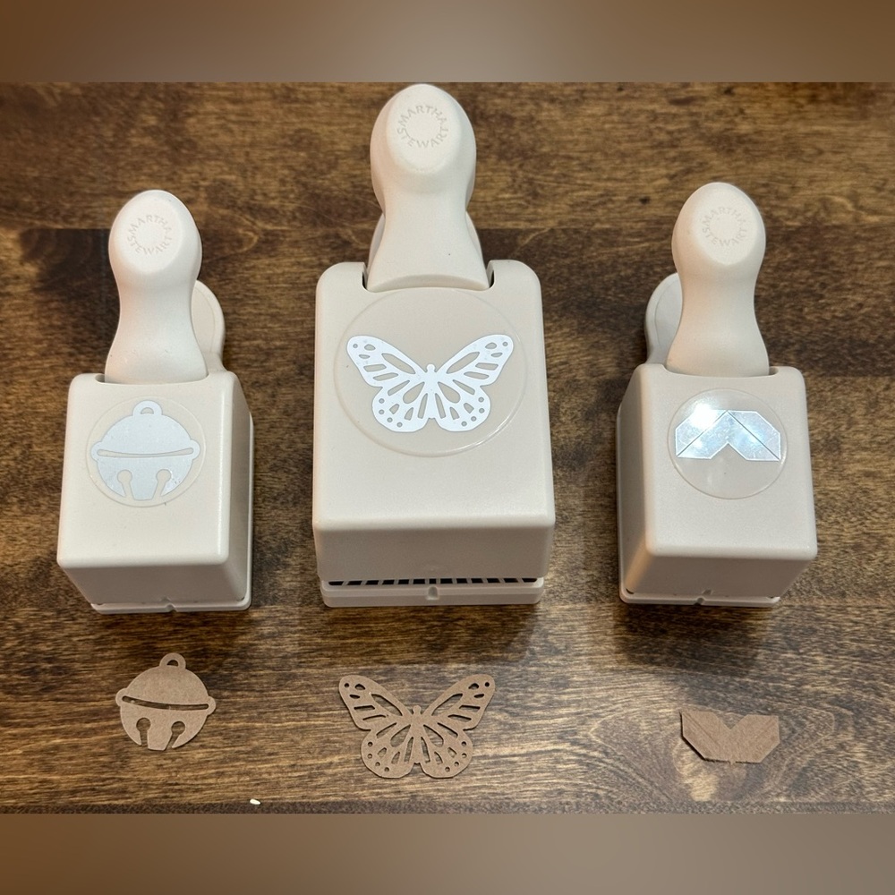 Butterfly, bell, leaf ,Craft Punch Set.
Martha Stewart